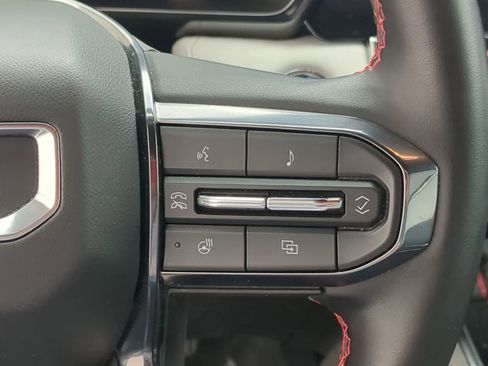 Used 2023 GMC Canyon AT4X image 24