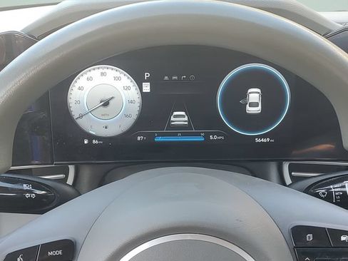 Used 2024 Hyundai Elantra SEL FWD image 12