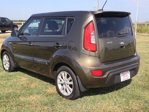 Used 2013 Kia Soul FWD image 5