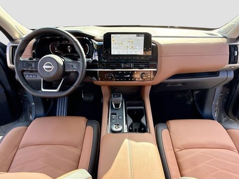 New 2025 Nissan Pathfinder Platinum w/ Cargo Package image 3