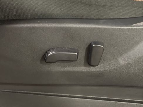 Used 2024 Nissan Frontier PRO-4X w/ Off-Road Protection Package image 11