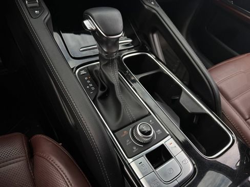 Used 2024 Kia Telluride SX Prestige AWD/4WD image 18