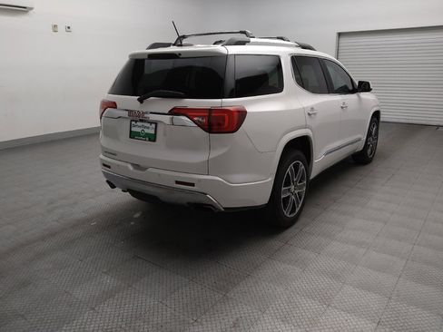 Used 2018 GMC Acadia Denali w/ Technology Package FWD image 9