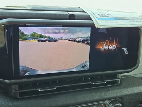 New 2025 Jeep Gladiator Sport image 26