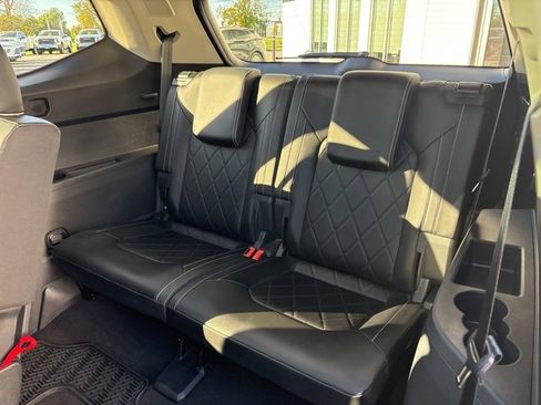 Used 2024 Volkswagen Atlas SEL Premium R-Line image 19