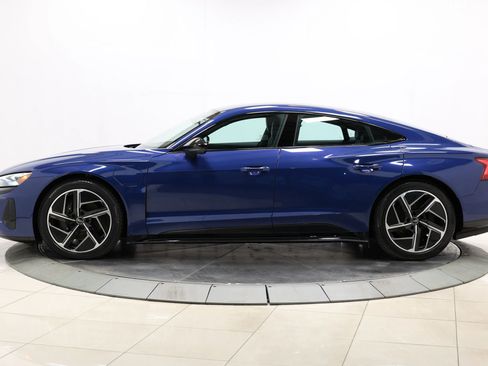 Used 2024 Audi e-tron GT Premium Plus w/ Performance Package image 9