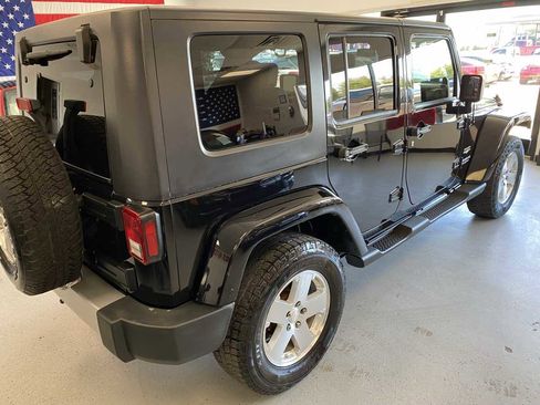Used 2009 Jeep Wrangler Unlimited Sahara w/ Dual Top Group image 8