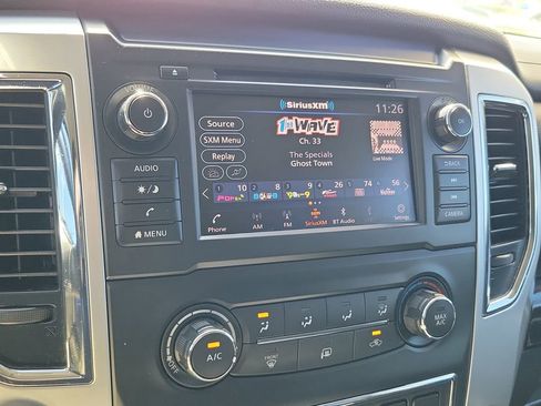 Used 2019 Nissan Titan SV image 29