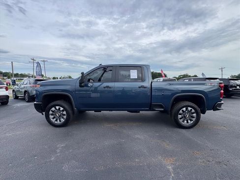 Used 2025 Chevrolet Silverado 2500 Custom w/ Custom Value Package AWD/4WD image 6