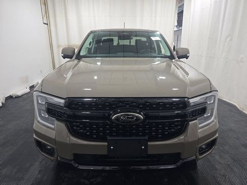 Used 2025 Ford Ranger Lariat w/ Black Appearance Package AWD/4WD image 2