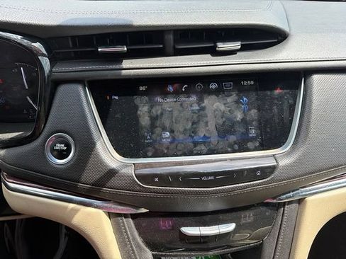 Used 2017 Cadillac XT5 Luxury w/ Driver Awareness Package FWD image 7