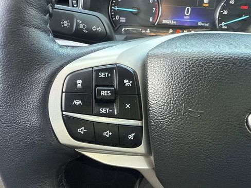 Certified 2022 Ford Explorer XLT w/ Equipment Group 202A image 36