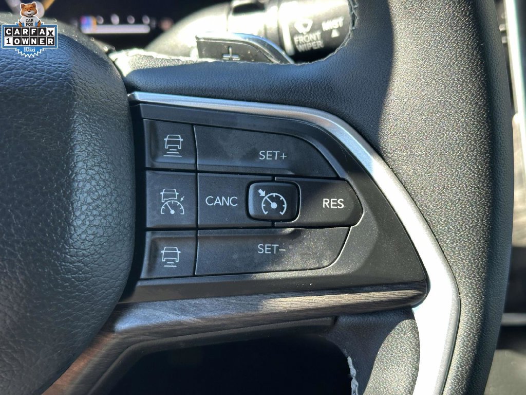 Used 2023 Jeep Grand Cherokee Limited AWD/4WD image 20