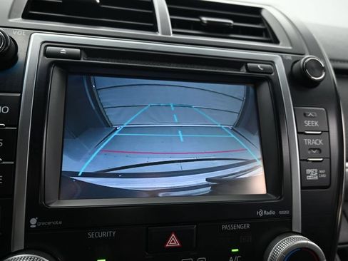 Used 2014 Toyota Camry SE w/ Leather Package FWD image 18