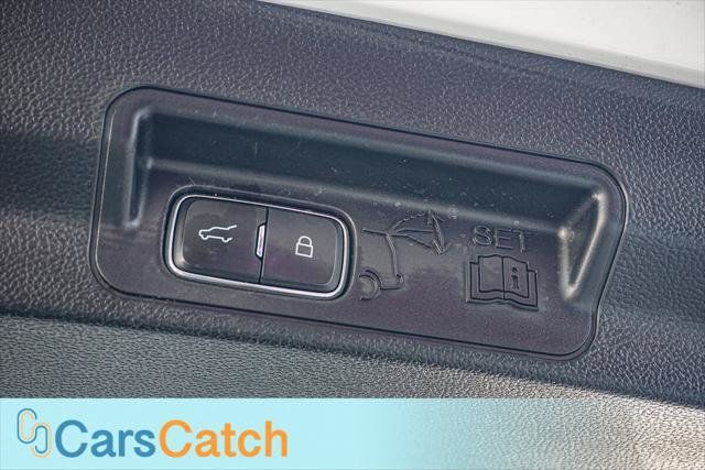 Used 2023 Ford Explorer XLT w/ Equipment Group 202A RWD image 42