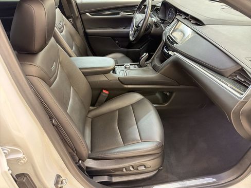 Used 2020 Cadillac XT5 Premium Luxury FWD image 26