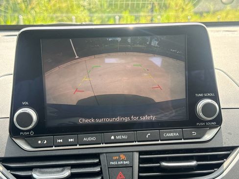 Used 2025 Nissan Altima 2.5 SR FWD image 27