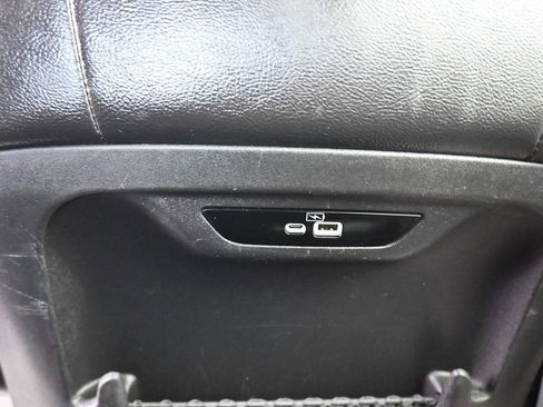 Used 2022 Chrysler Pacifica Touring-L FWD image 38