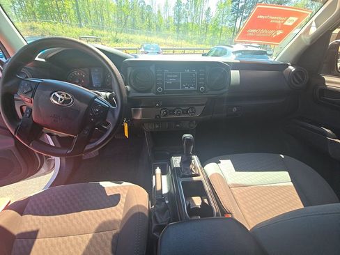 Used 2022 Toyota Tacoma SR w/ SR Convenience Package image 7