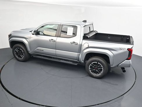 Used 2024 Toyota Tacoma TRD Sport w/ TRD Sport Upgrade Package AWD/4WD image 27