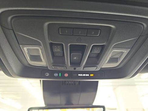 Certified 2025 Chevrolet Silverado 1500 ZR2 w/ Technology Package image 25