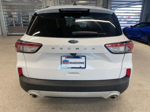 Used 2020 Ford Escape SE image 6