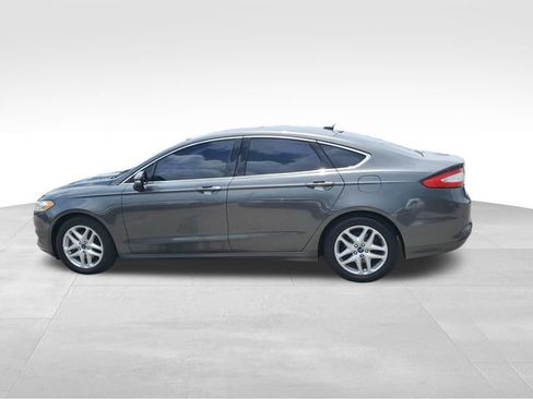 Used 2015 Ford Fusion SE w/ Equipment Group 202A FWD image 7
