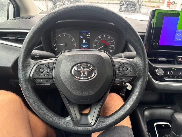 Used 2025 Toyota Corolla LE FWD image 10