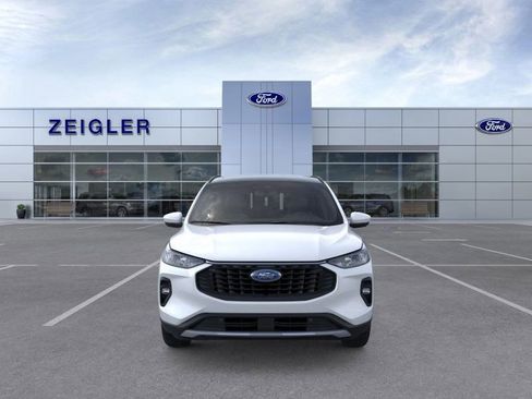 New 2025 Ford Escape SE w/ Class II Trailer Tow Package image 6