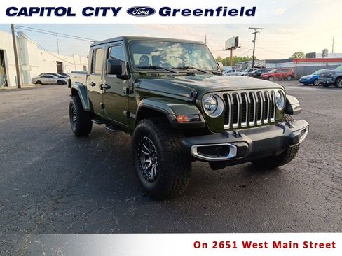Used 2023 Jeep Gladiator Overland AWD/4WD image 1