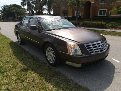 Used 2009 Cadillac DTS image 6