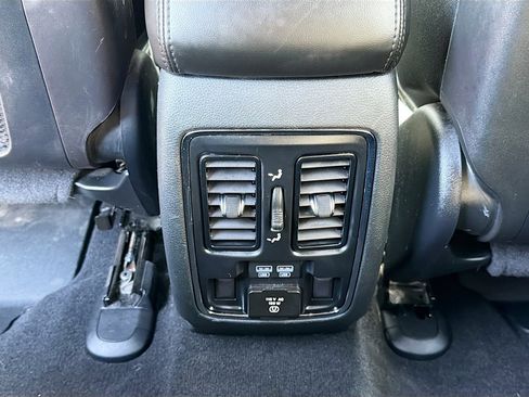 Used 2021 Jeep Grand Cherokee Limited w/ Premium Lighting Group image 21