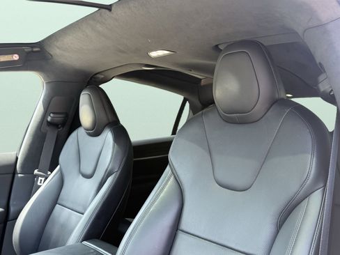 Used 2022 Tesla Model X AWD/4WD image 4