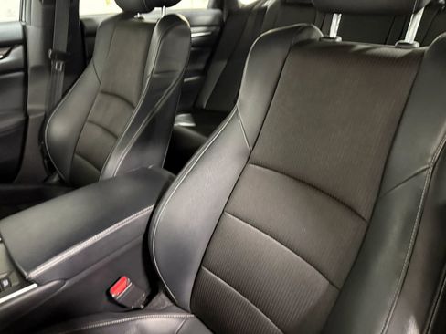 Used 2018 Honda Accord Sport image 16