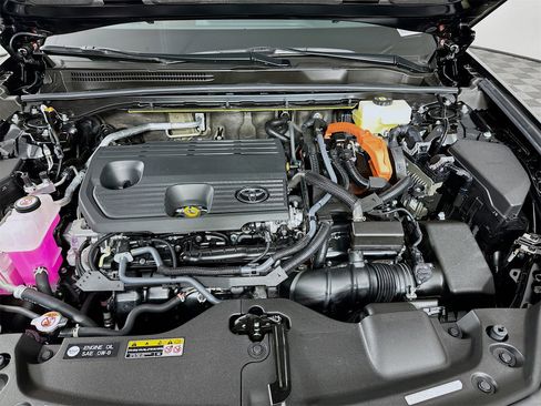 New 2025 Toyota Crown Signia image 32