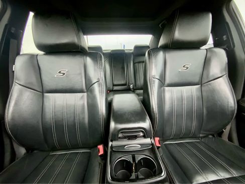 Used 2017 Chrysler 300 S w/ 300S Premium Group image 29