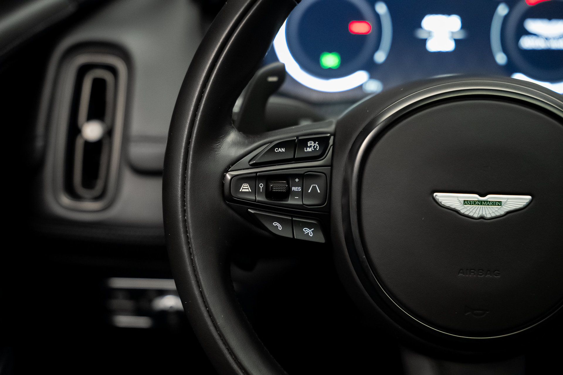 Used 2024 Aston Martin DBX 707 AWD/4WD image 44