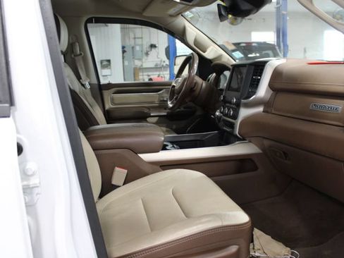 Used 2021 RAM 1500 Laramie AWD/4WD image 15