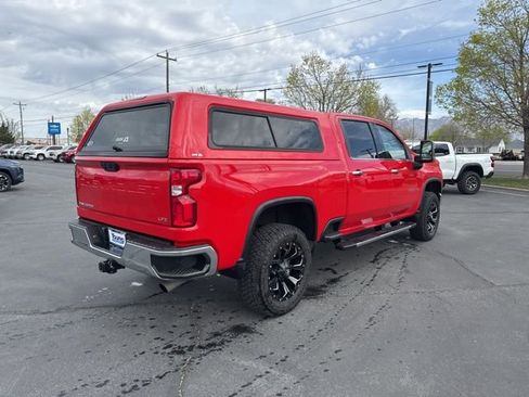 Used 2021 Chevrolet Silverado 3500 LTZ w/ LTZ Convenience Package image 4
