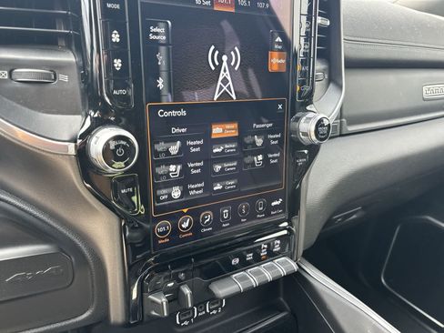 Used 2020 RAM 3500 Laramie AWD/4WD image 14