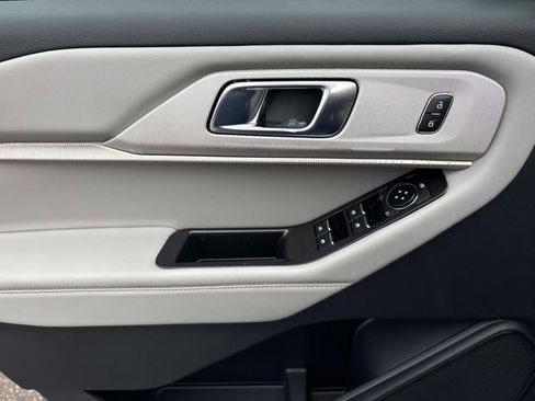 New 2026 Ford Explorer Active w/ Active Comfort Package image 21