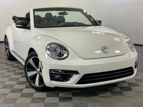 Used 2013 Volkswagen Beetle 2.0T FWD image 36