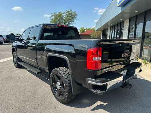 Used 2015 GMC Sierra 2500 SLT w/ Duramax Plus Package AWD/4WD image 5