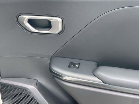 New 2026 Kia K4 LXS image 20