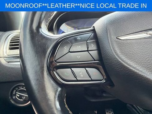 Used 2018 Chrysler 300 S w/ 300S Premium Group RWD image 32