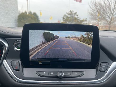 Used 2025 Chevrolet Blazer LT image 19