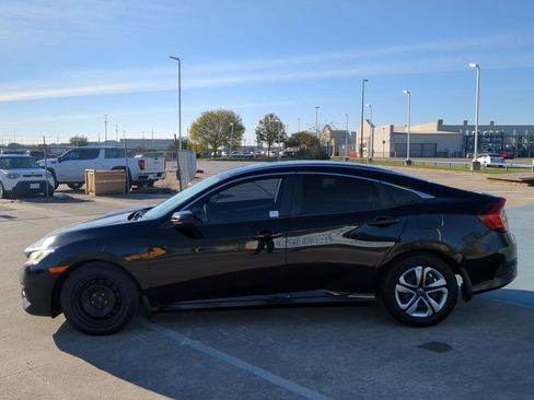 Used 2016 Honda Civic LX image 7