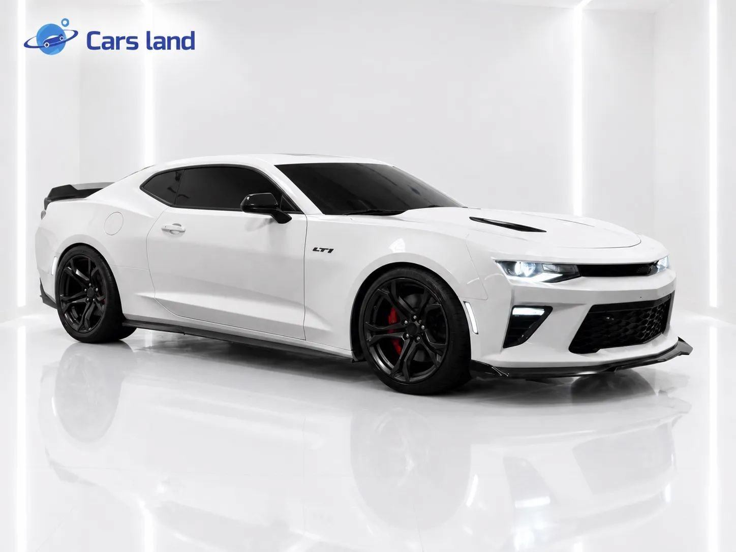 Used 2018 Chevrolet Camaro SS RWD image 2