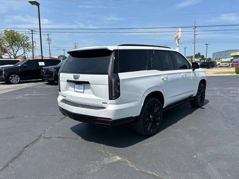 Certified 2025 Cadillac Escalade Sport Platinum w/ LPO, ONYX Package AWD/4WD image 6