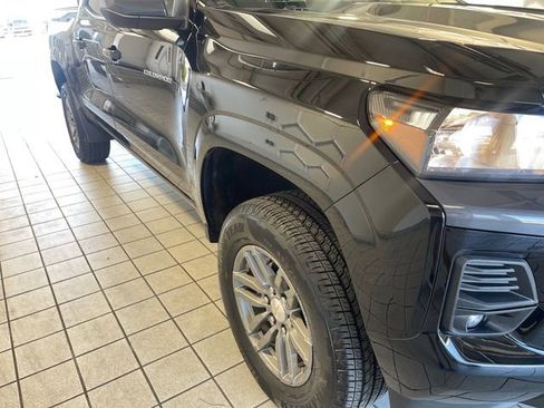Used 2024 Chevrolet Colorado LT w/ LT Convenience Package AWD/4WD image 21